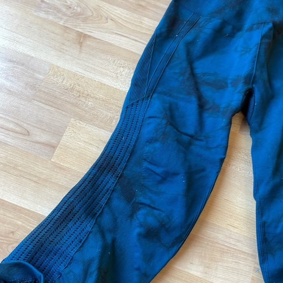 Lululemon In the flow II seamless crop leggings size 4 - Picture 2 of 6